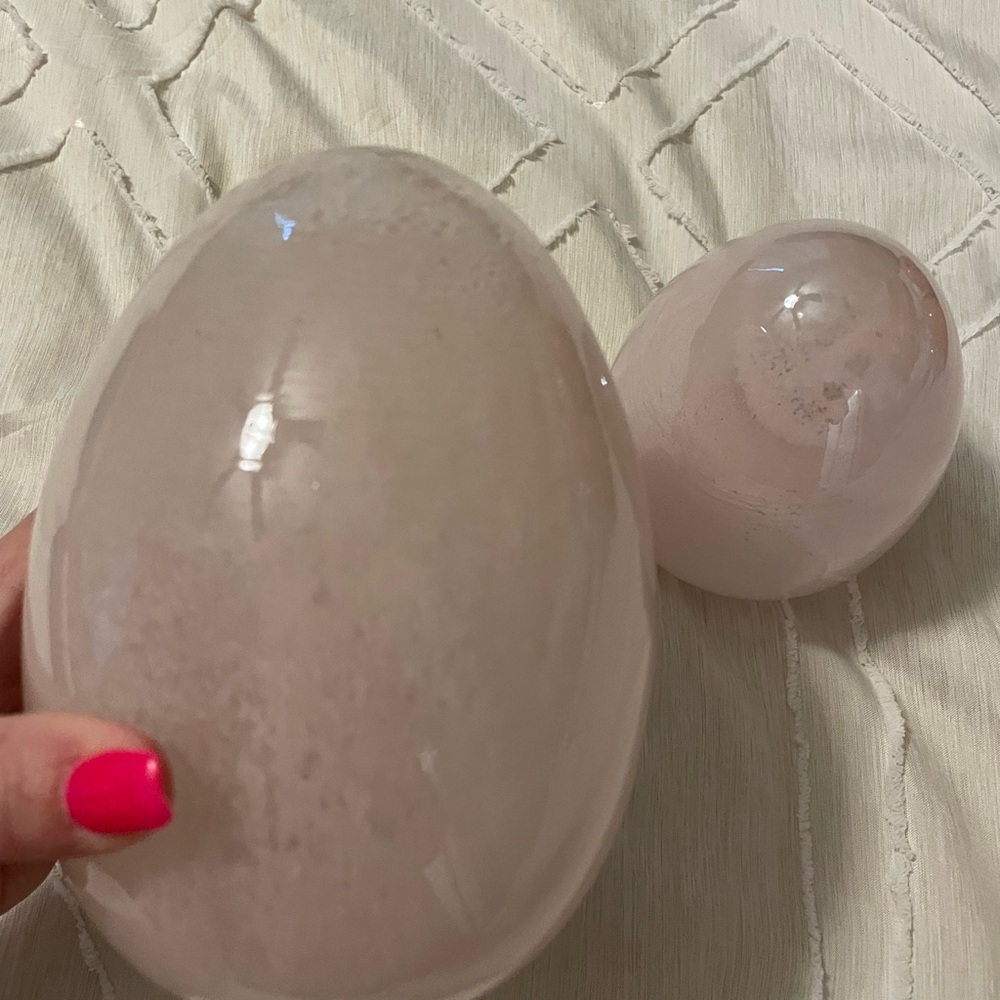 NWT set of 2 decorative glass eggs
